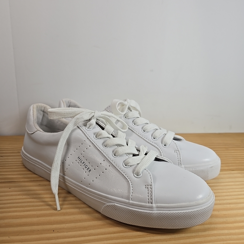 Tommy Hilfiger Womens White Lace Up Leather Shoes Size 9M NEW